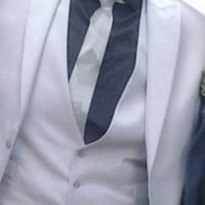 Meet your Posher, Cortez